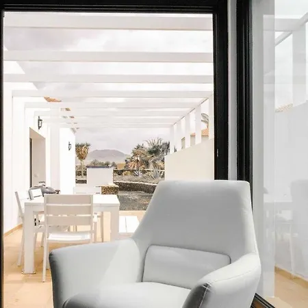 Villa Surfwhitehouse *