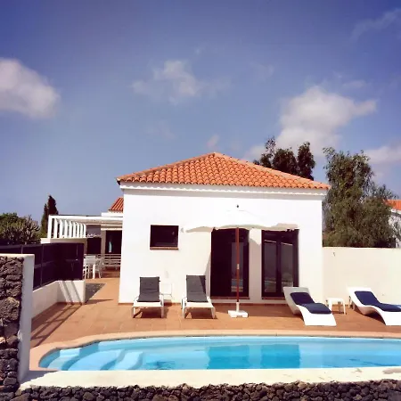 Surfwhitehouse * Lajares