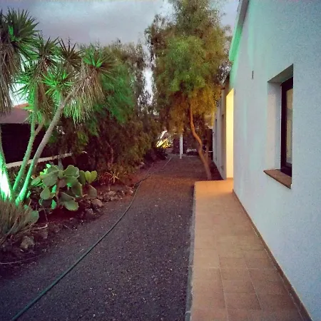 Surfwhitehouse Villa *