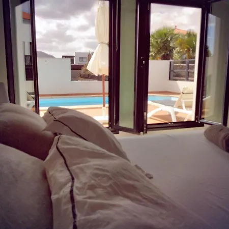 Villa Surfwhitehouse *