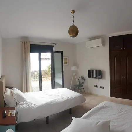 Surfwhitehouse Villa