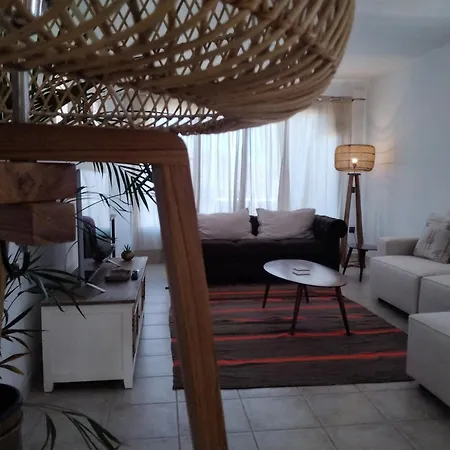 Surfwhitehouse Villa