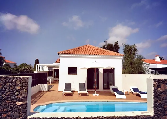 Surfwhitehouse * Lajares