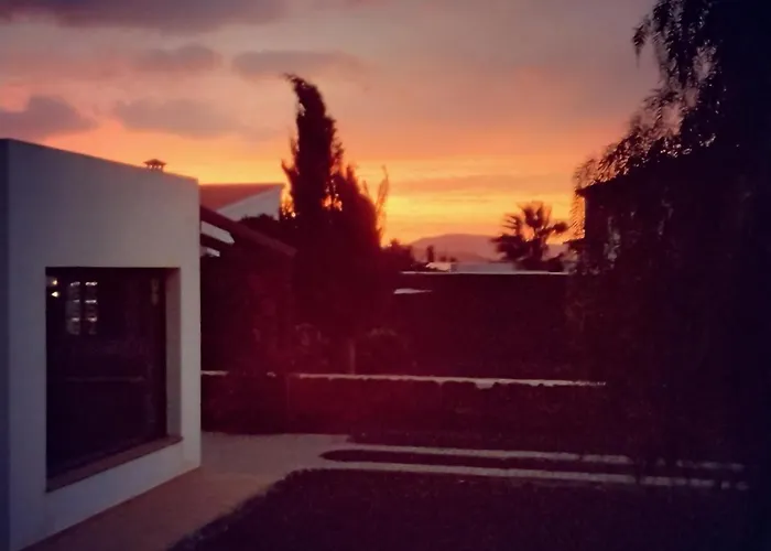 Villa Surfwhitehouse *