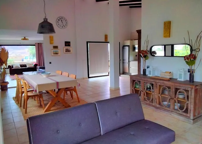 Surfwhitehouse Villa