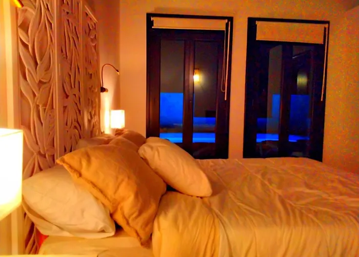 Surfwhitehouse Villa