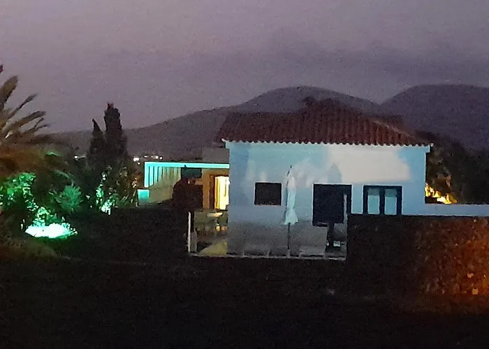 Surfwhitehouse Villa