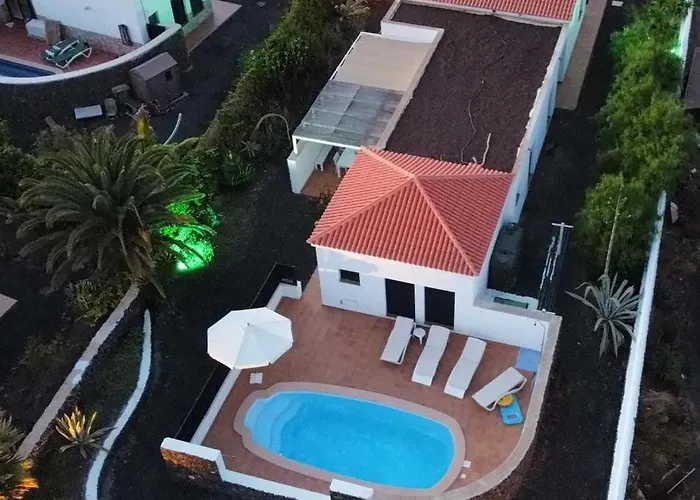 Surfwhitehouse Villa *