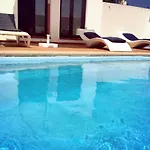 Villa Surfwhitehouse *