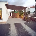 Surfwhitehouse