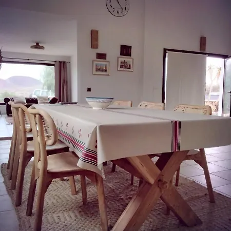 Surfwhitehouse Villa