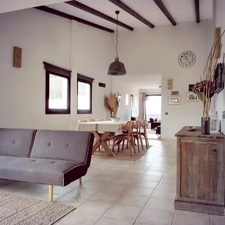 Surfwhitehouse * Lajares