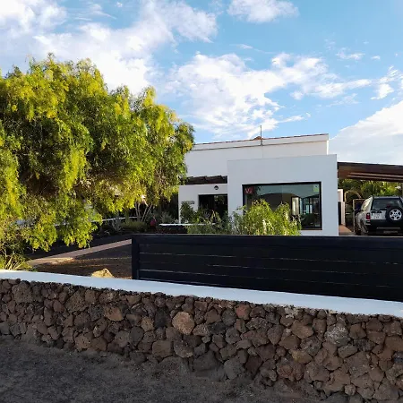 Surfwhitehouse Villa Lajares