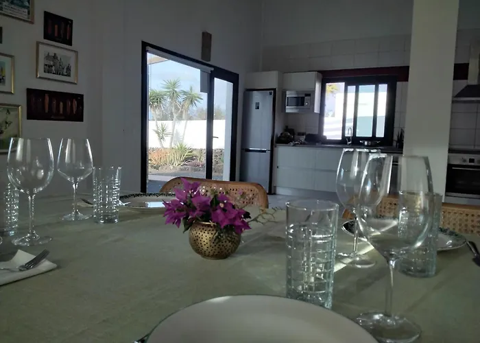 Surfwhitehouse * Lajares